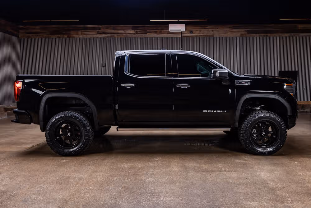 2025 GMC Sierra 1500 Denali Crew Cab Image 11