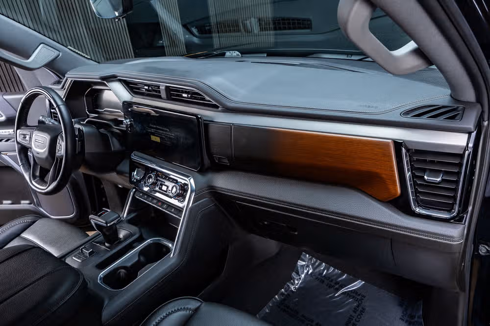 2025 GMC Sierra 1500 Denali Crew Cab Image 18