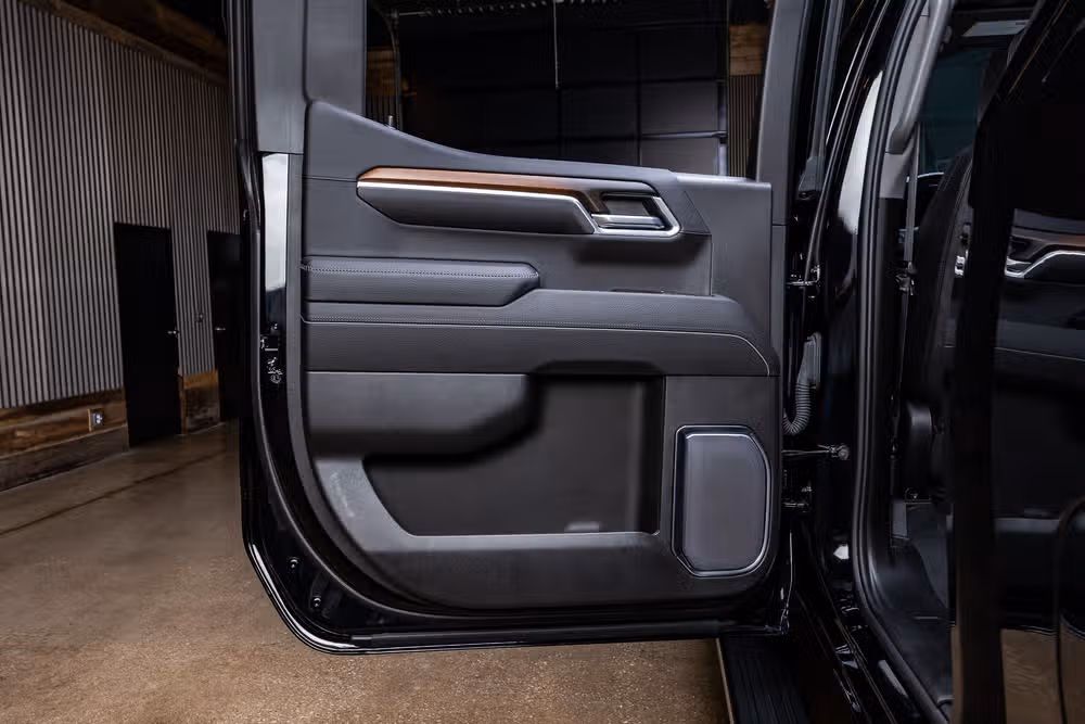 2025 GMC Sierra 1500 Denali Crew Cab Image 38