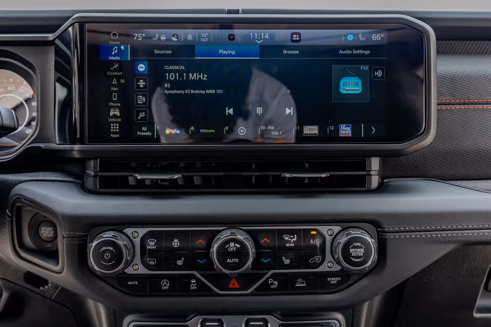 2024 Jeep Gladiator Rubicon X Crew Cab Image 24