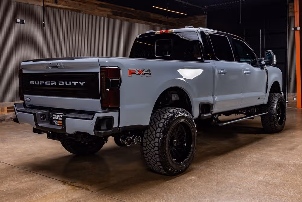 2026 Ford F-250 Super Duty Platinum Crew Cab Image 10