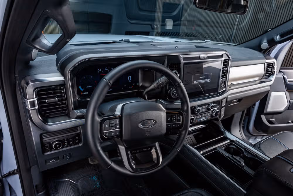 2026 Ford F-250 Super Duty Platinum Crew Cab Image 17