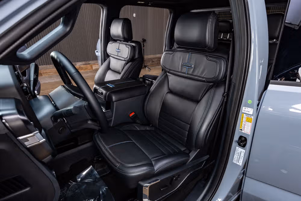 2026 Ford F-250 Super Duty Platinum Crew Cab Image 31