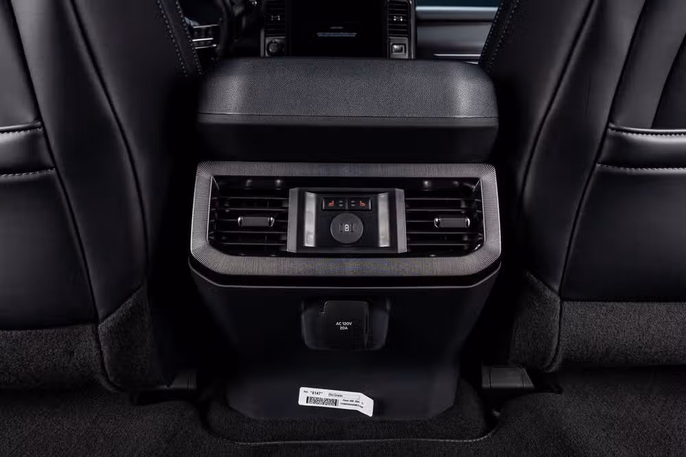 2026 Ford F-250 Super Duty Platinum Crew Cab Image 34