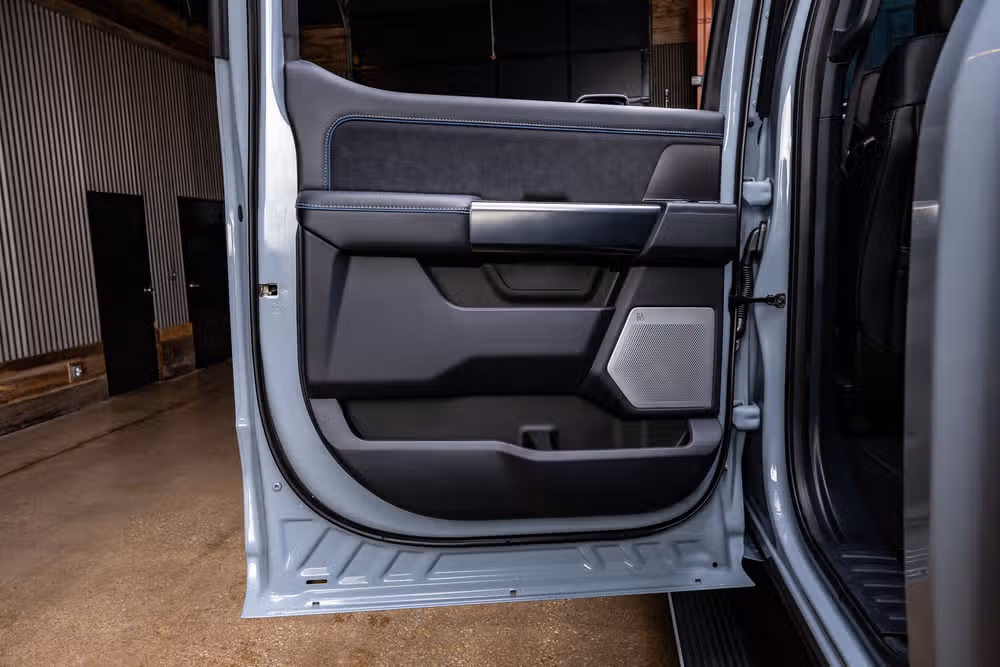 2026 Ford F-250 Super Duty Platinum Crew Cab Image 39