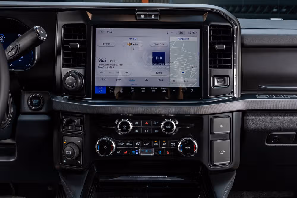 2026 Ford F-250 Super Duty Platinum Crew Cab Image 22