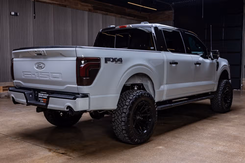 2026 Ford F-150 Lariat SuperCrew Image 10