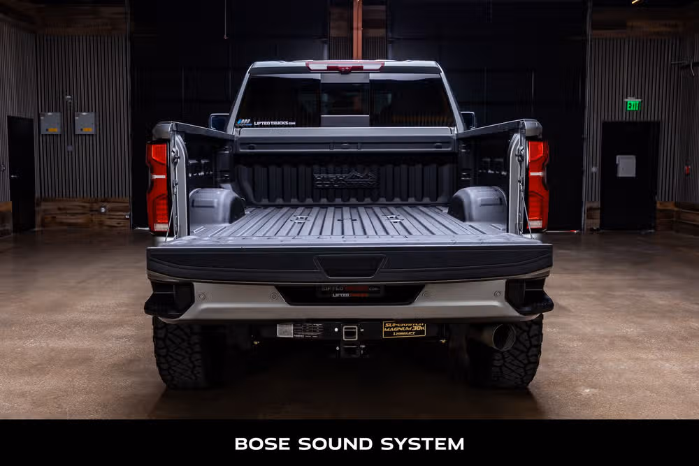 2024 Chevrolet Silverado 2500HD High Country Crew Cab Image 9