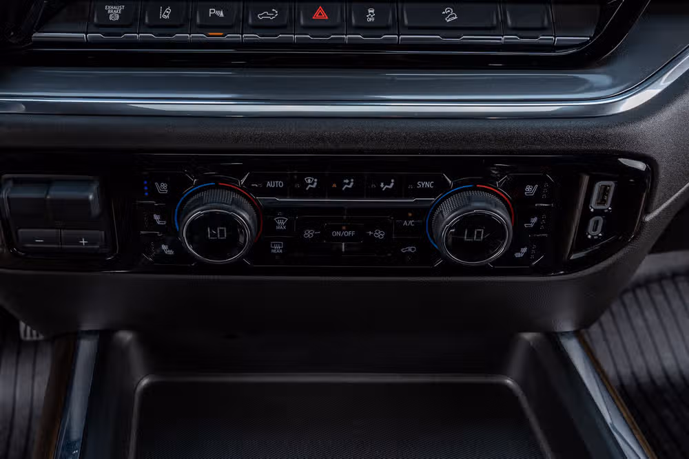 2024 Chevrolet Silverado 2500HD High Country Crew Cab Image 28