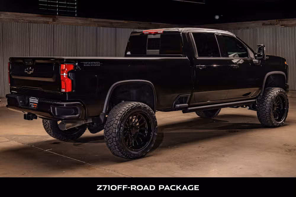 2025 Chevrolet Silverado 2500HD LTZ Crew Cab Image 10