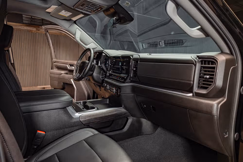 2025 Chevrolet Silverado 2500HD LTZ Crew Cab Image 18