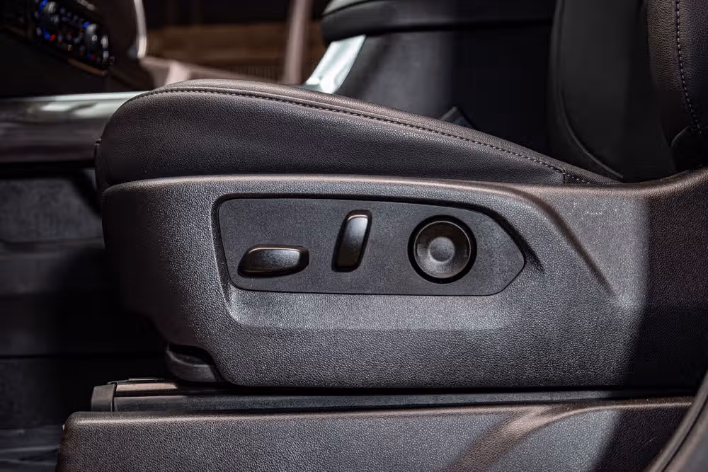 2025 Chevrolet Silverado 2500HD LTZ Crew Cab Image 25