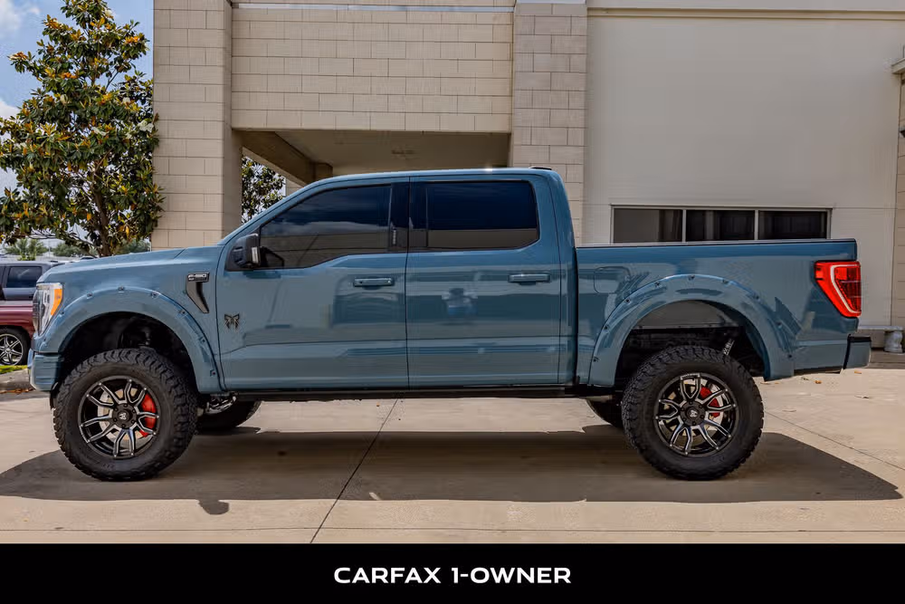 2023 Ford F-150 XLT SuperCrew Image 5