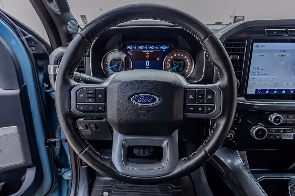 2023 Ford F-150 XLT SuperCrew Image 18