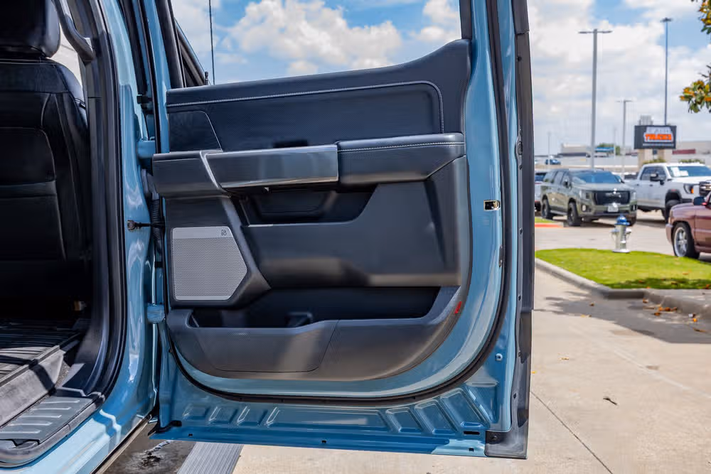 2023 Ford F-150 XLT SuperCrew Image 39