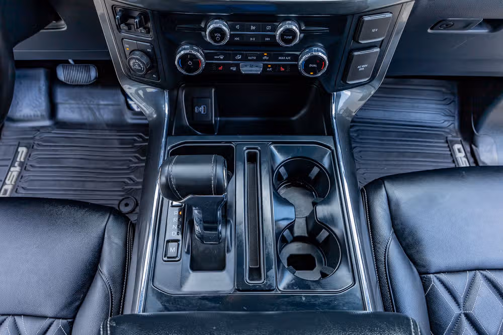 2023 Ford F-150 XLT SuperCrew Image 28