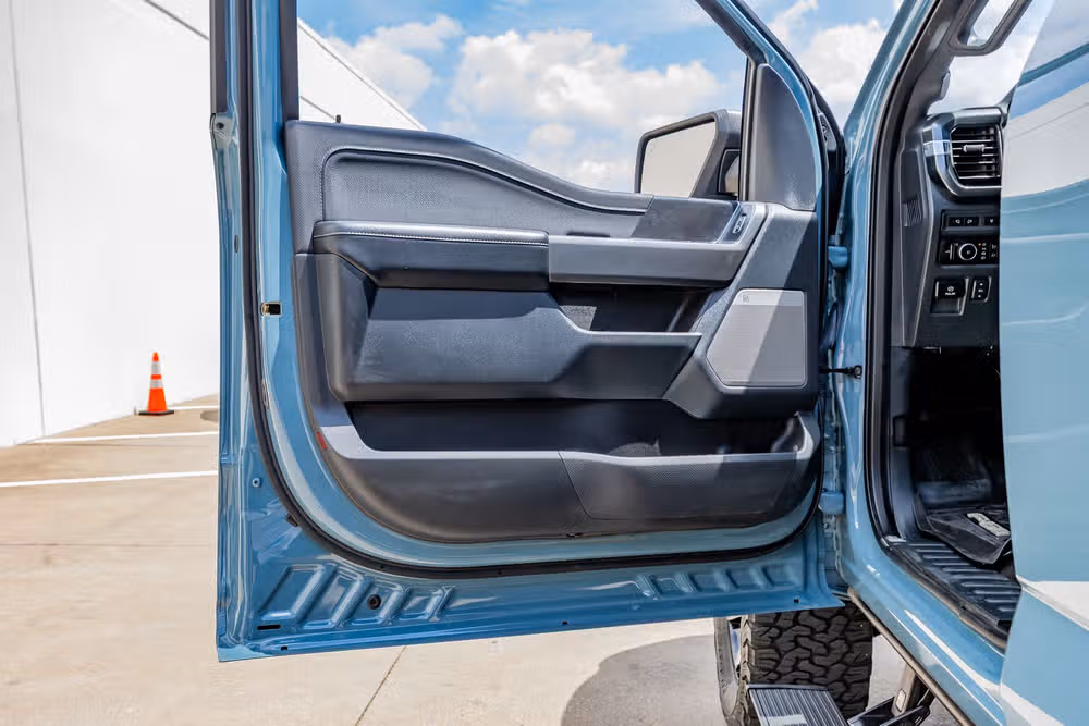 2023 Ford F-150 XLT SuperCrew Image 36