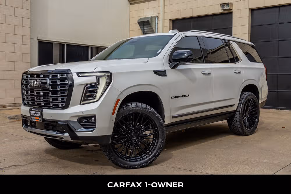 2025 GMC Yukon Denali Ultimate Image 5