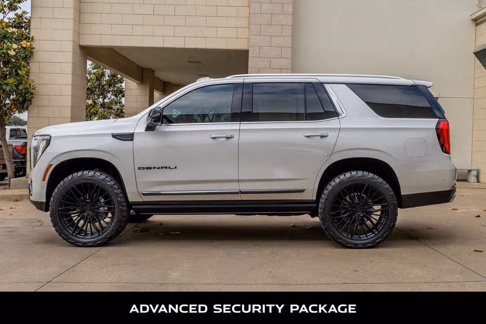 2025 GMC Yukon Denali Ultimate Image 6