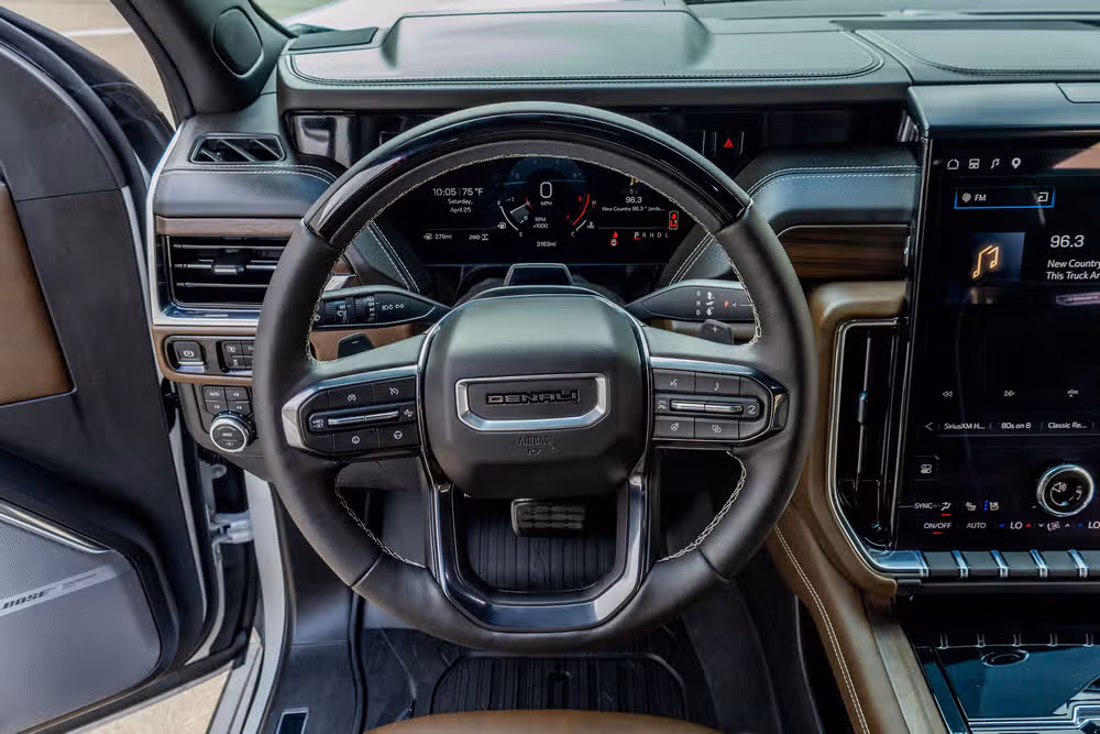 2025 GMC Yukon Denali Ultimate Image 18