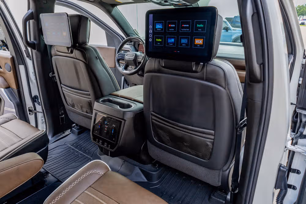 2025 GMC Yukon Denali Ultimate Image 31