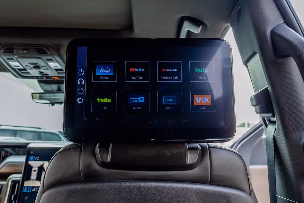 2025 GMC Yukon Denali Ultimate Image 32
