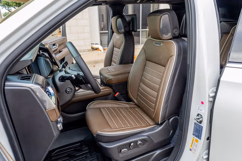 2025 GMC Yukon Denali Ultimate Image 29