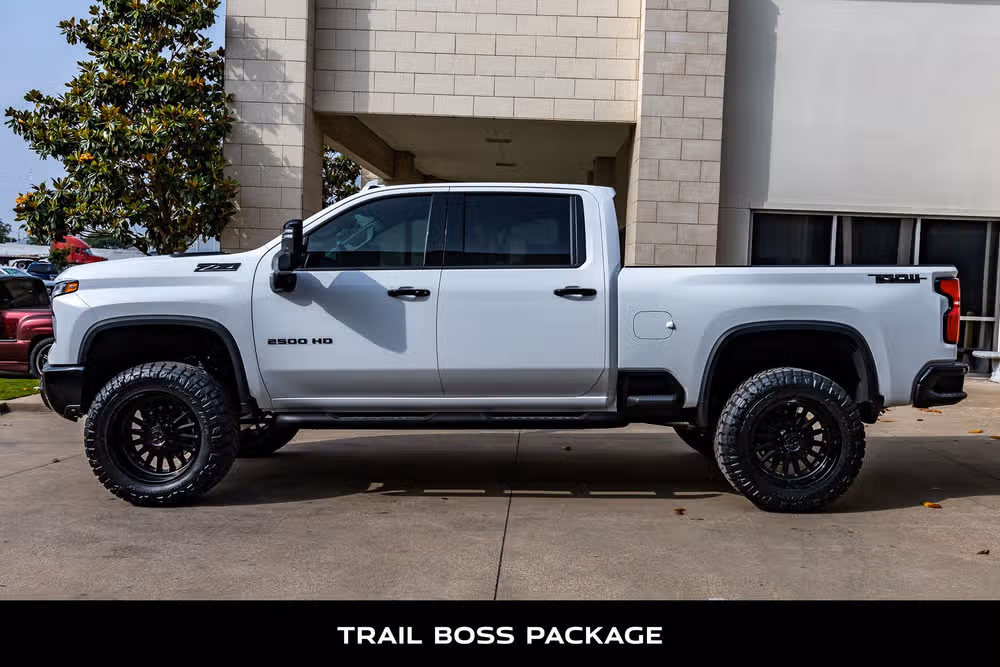 2026 Chevrolet Silverado 2500HD LTZ Crew Cab Image 6