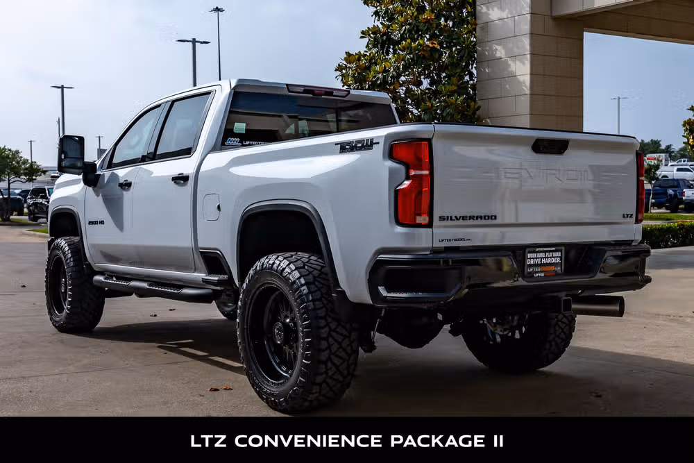 2026 Chevrolet Silverado 2500HD LTZ Crew Cab Image 7