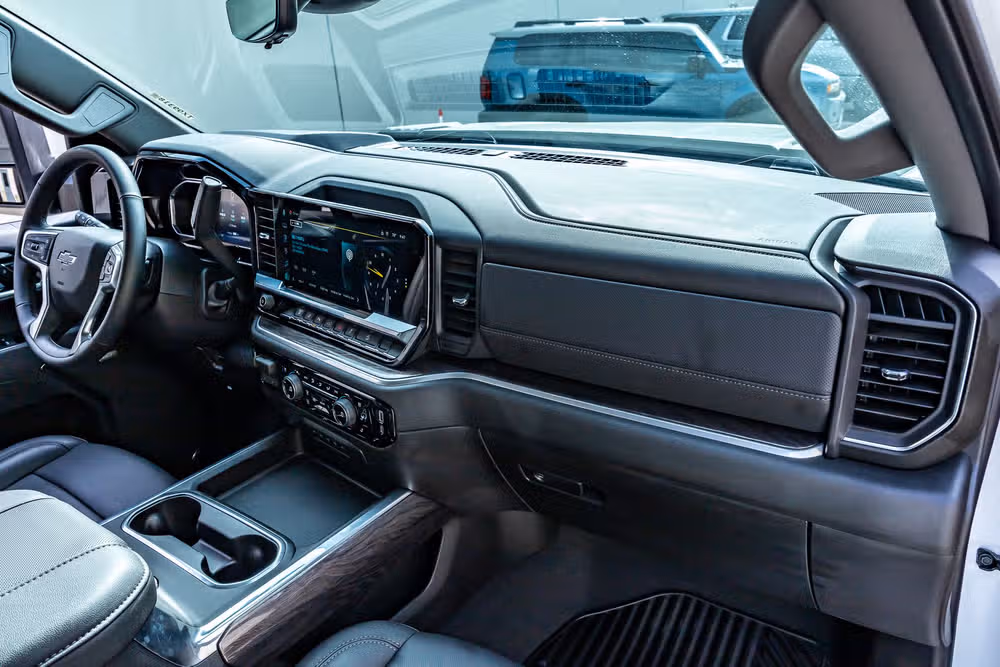 2026 Chevrolet Silverado 2500HD LTZ Crew Cab Image 18
