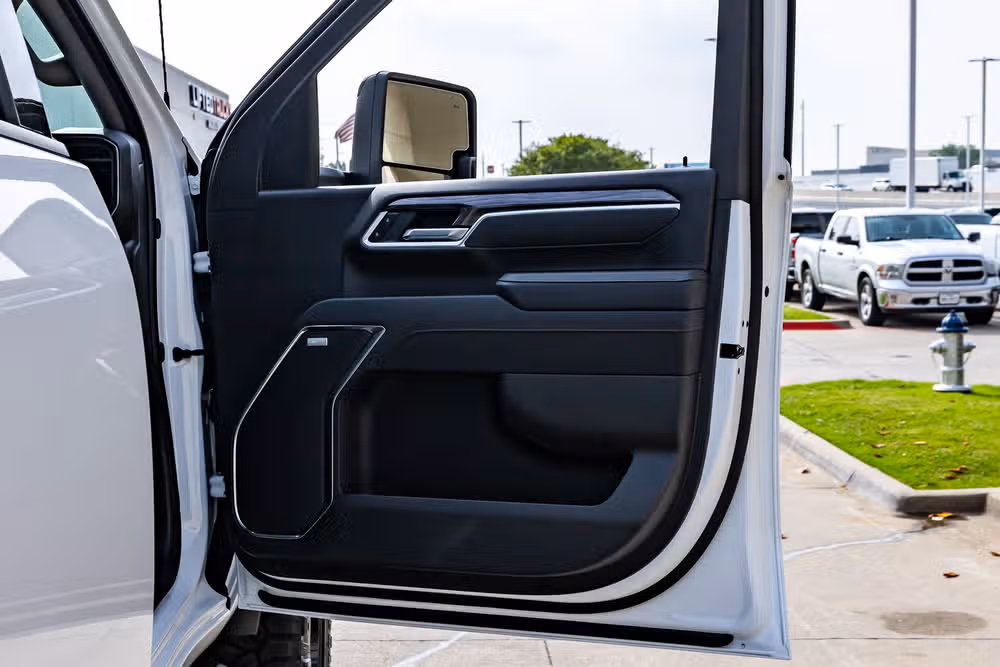2026 Chevrolet Silverado 2500HD LTZ Crew Cab Image 37