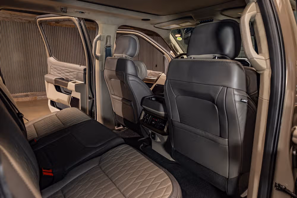 2026 Ford F-450 Super Duty Platinum Plus Crew Cab Image 26