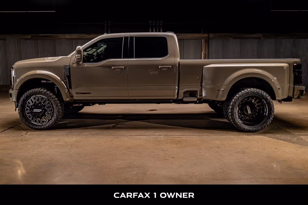 2026 Ford F-450 Super Duty Platinum Plus Crew Cab Image 6