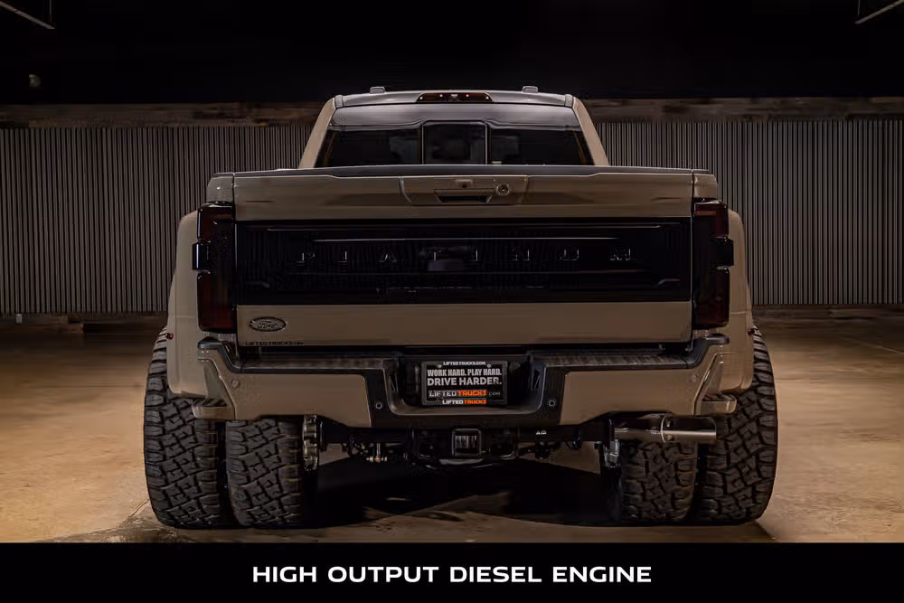2026 Ford F-450 Super Duty Platinum Plus Crew Cab Image 8
