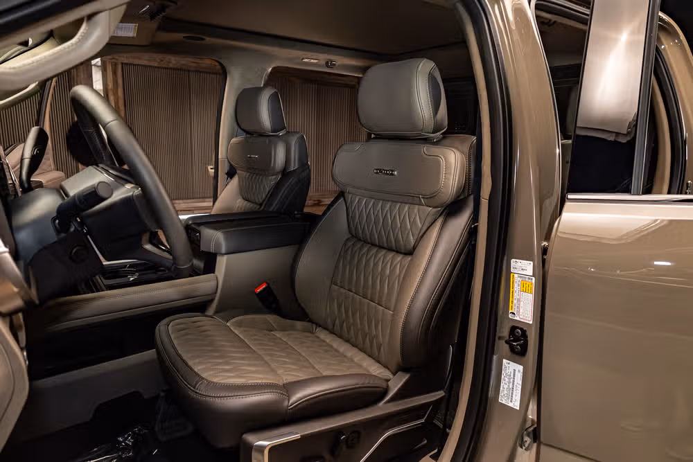 2026 Ford F-450 Super Duty Platinum Plus Crew Cab Image 21