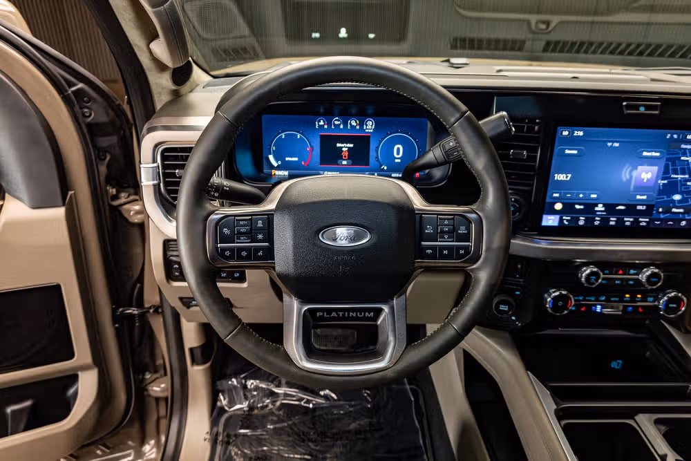 2026 Ford F-450 Super Duty Platinum Plus Crew Cab Image 18