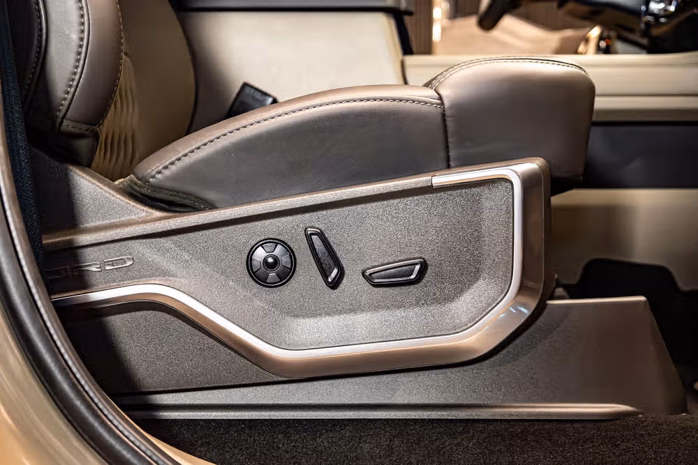 2026 Ford F-450 Super Duty Platinum Plus Crew Cab Image 27