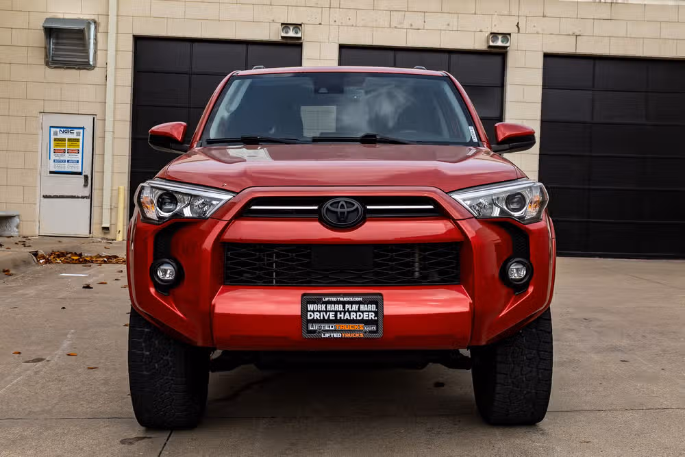2022 Toyota 4Runner SR5 Image 2