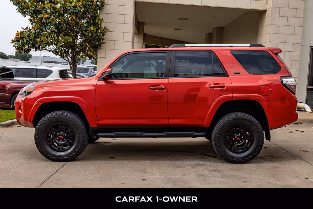 2022 Toyota 4Runner SR5 Image 5