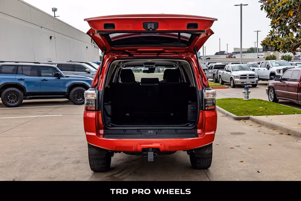 2022 Toyota 4Runner SR5 Image 8