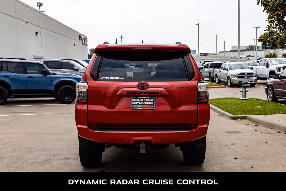 2022 Toyota 4Runner SR5 Image 7