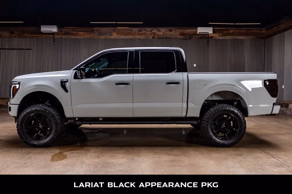 2026 Ford F-150 Lariat SuperCrew Image 6