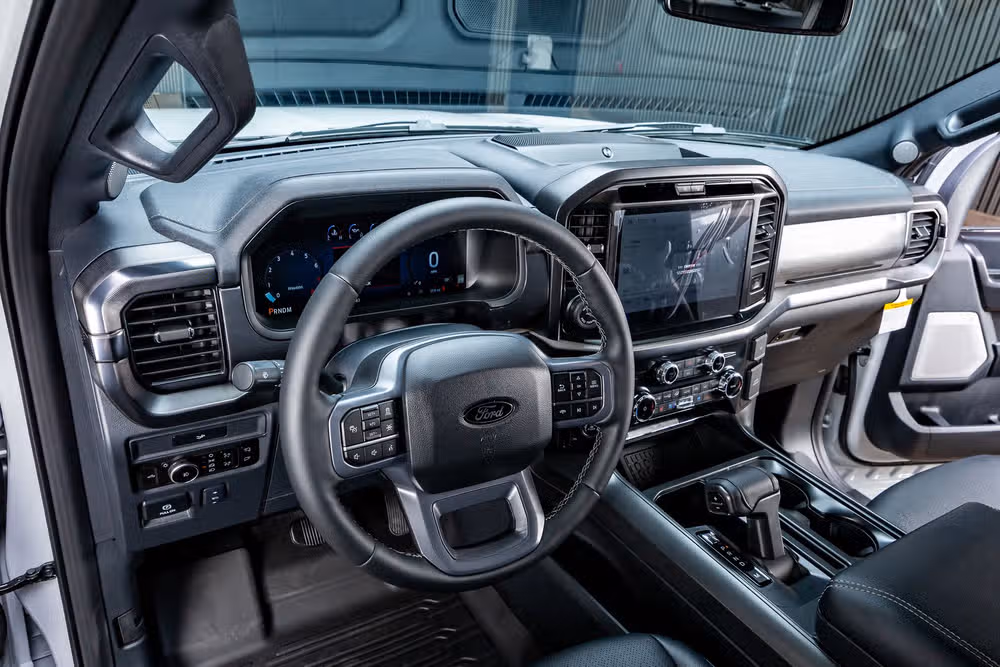 2026 Ford F-150 Lariat SuperCrew Image 17