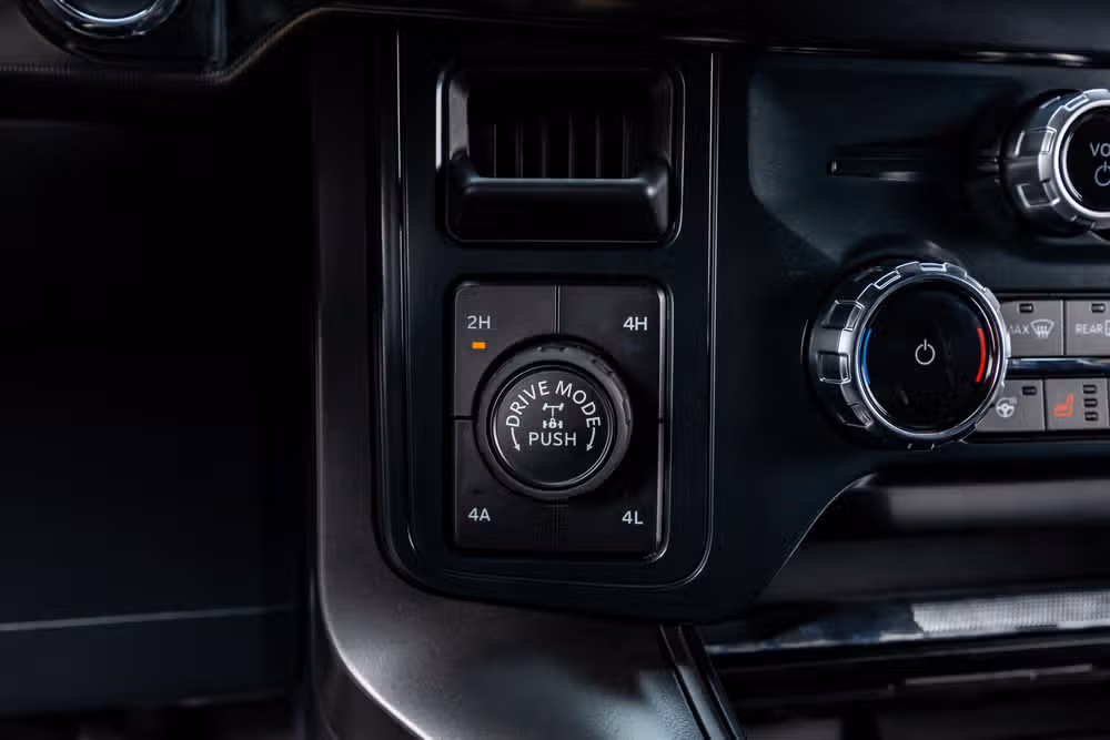 2026 Ford F-150 Lariat SuperCrew Image 24