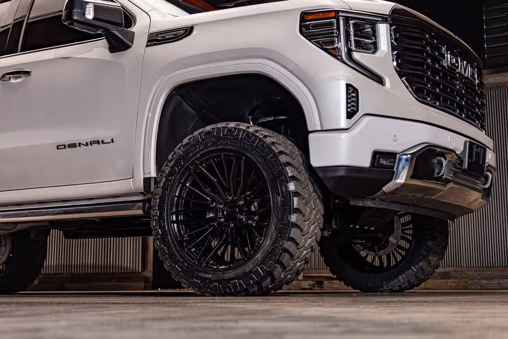 2024 GMC Sierra 1500 Denali Ultimate Crew Cab Image 12