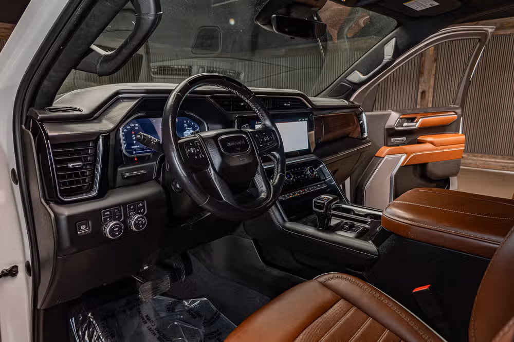 2024 GMC Sierra 1500 Denali Ultimate Crew Cab Image 13