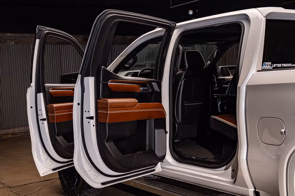 2024 GMC Sierra 1500 Denali Ultimate Crew Cab Image 28