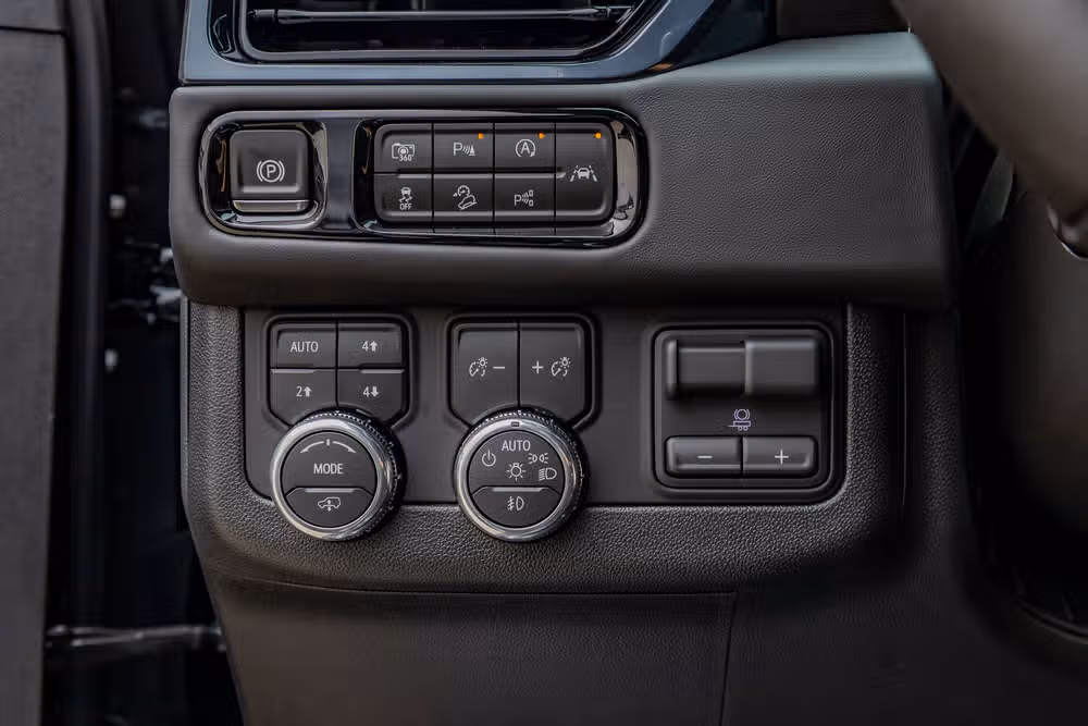 2026 GMC Yukon AT4 Ultimate Image 22