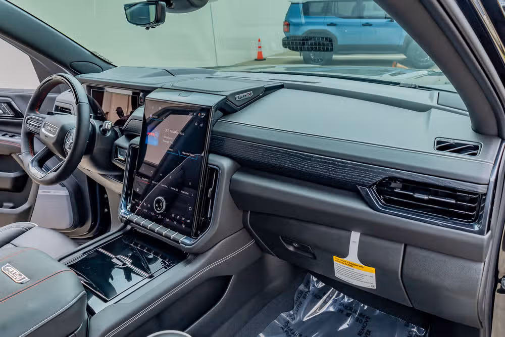 2026 GMC Yukon AT4 Ultimate Image 18