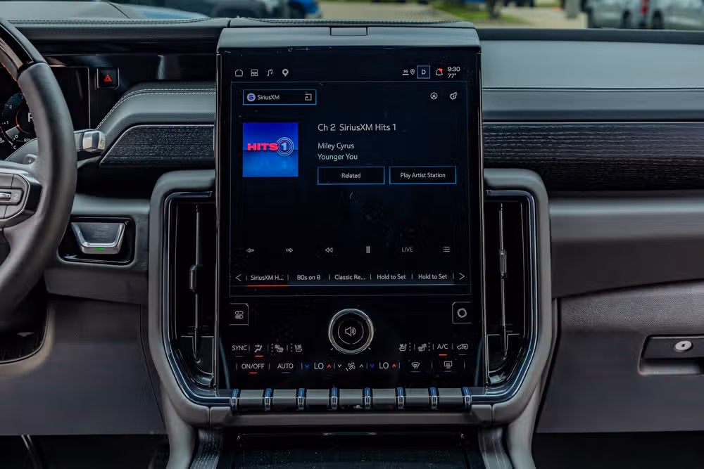 2026 GMC Yukon AT4 Ultimate Image 25
